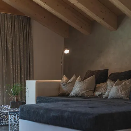 Joe's Place - Luxury Lifestyle Apartment